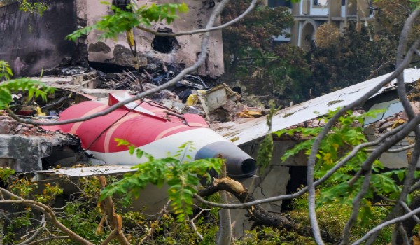 Tragedi Air India: Suis bahan api 'cutoff' sebelum impak